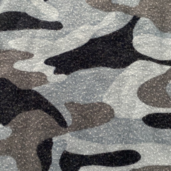 Esme Camo short sleeve and short pajama set - Picture 3 of 3